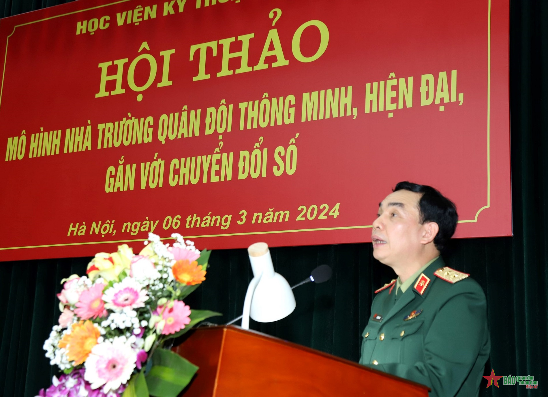 Chuyển đổi số để xây dựng nhà trường thông minh, hiện đại